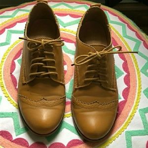 REPOSH Adorable Mustard Yellow Oxfords
